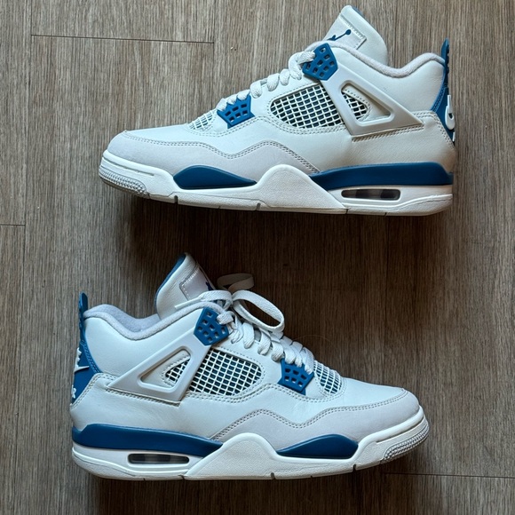 Jordan 4 Military Blue - size 8 - Picture 2 of 7